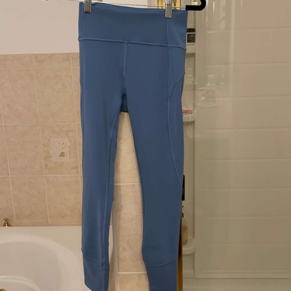 Lululemon workout pants. Blue/gray. Stretchy.